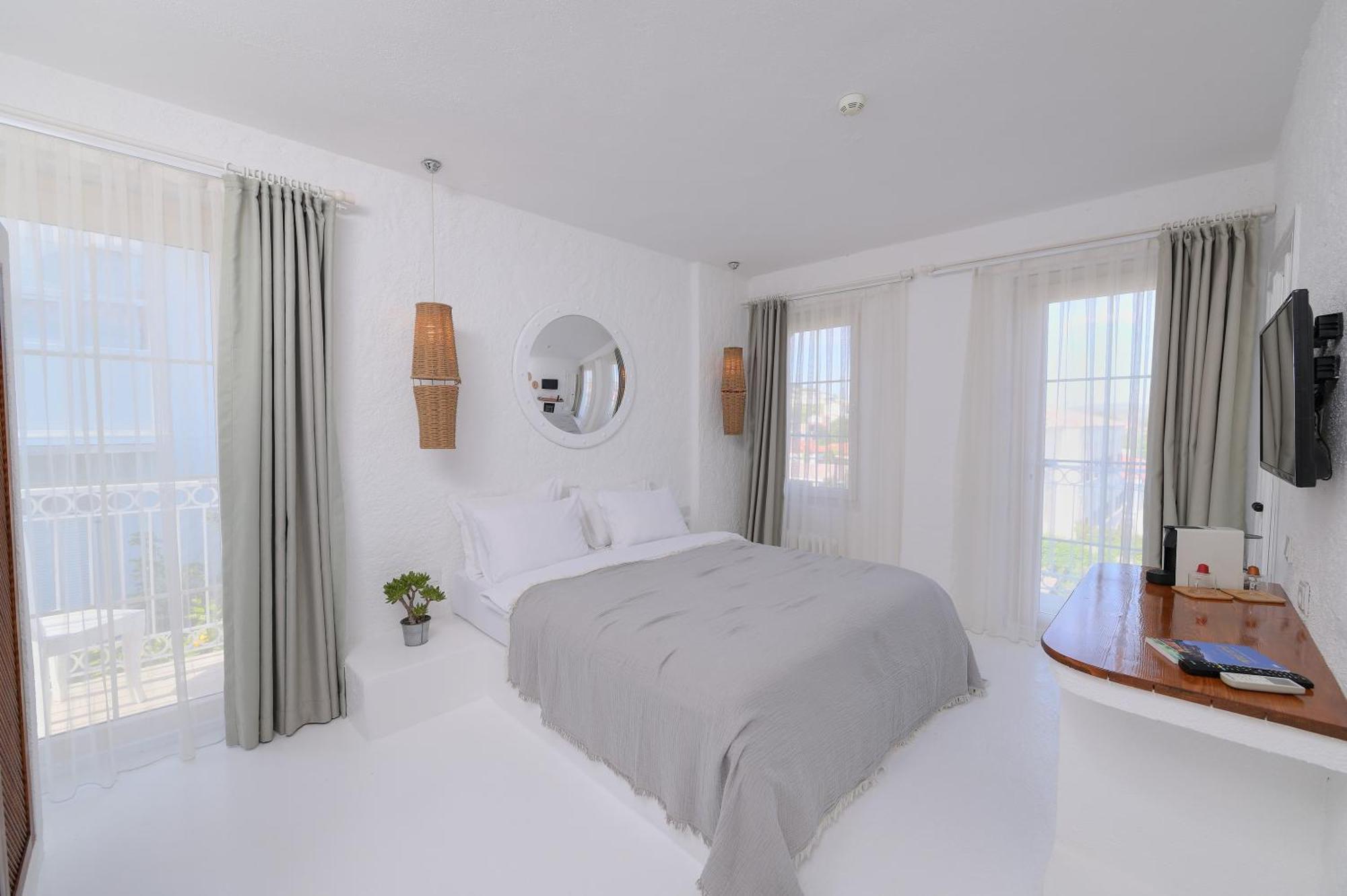 Peremere Alacati Otel Bagian luar foto